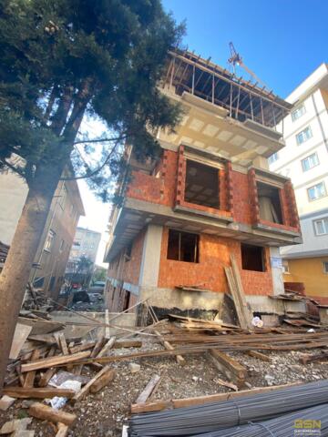 3-ÇAYIROVA YENİMAHALLE'DE MERKEZİ  KONUMDA DAİRELER